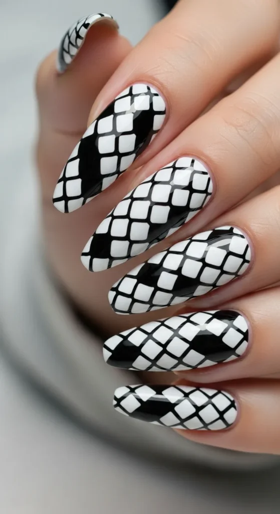 Black-and-White-High-Contrast-Scales