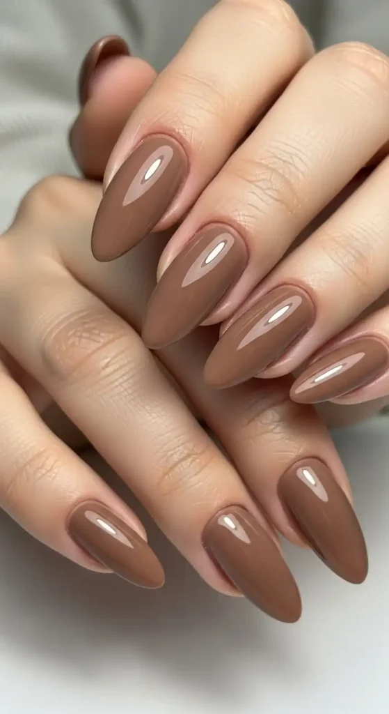 almond-mocha-french-tips