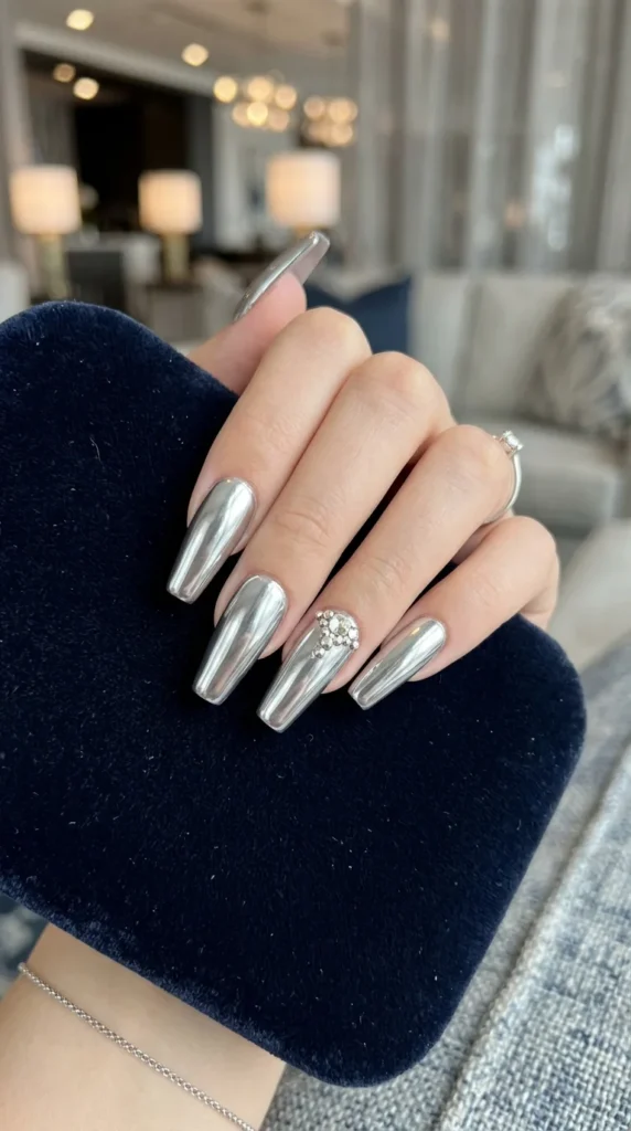metallic-chrome-coffin-nails