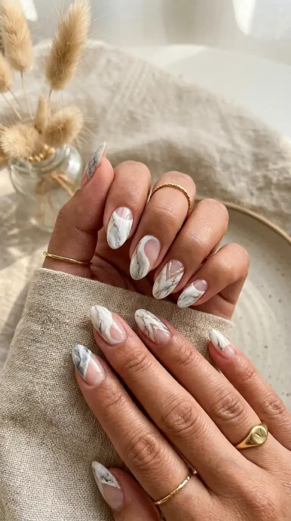 negative-space-marble-nail-art