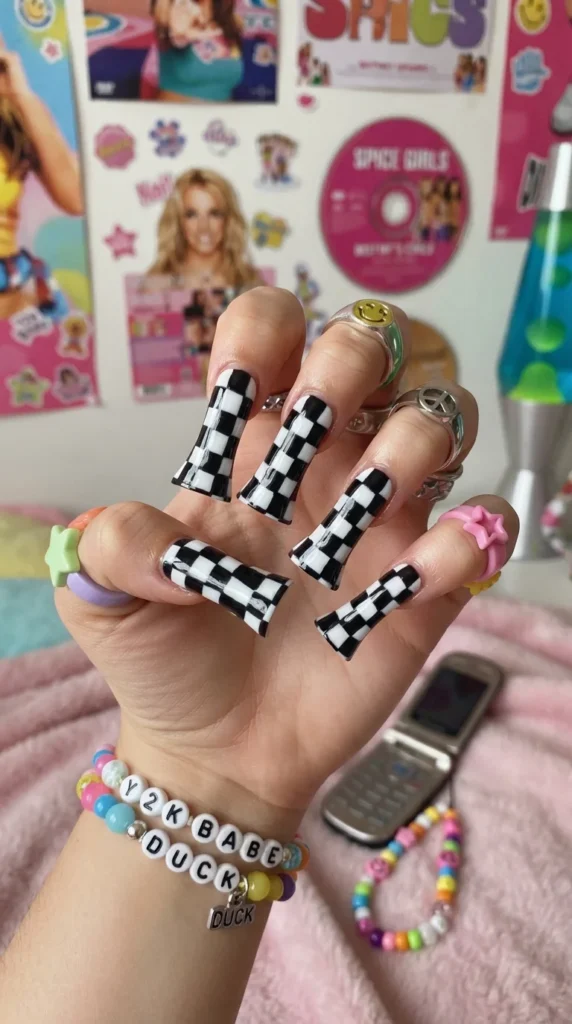 checkerboard-duck-nails